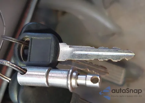 2000 Chevrolet Silverado 1500 Ls from USA, damaged, VIN 2GCEK19TXY1256777